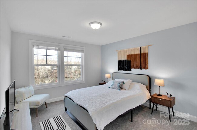 Building Photo - 9038 Henry Thoreau Rd