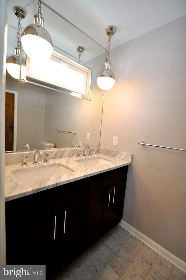 Building Photo - Beautiful Renovated Home in North Wilmington