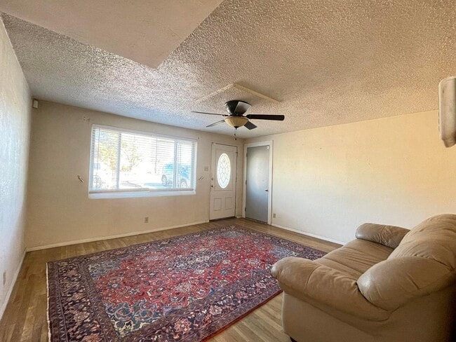 Building Photo - 1817 Cornell Dr SE