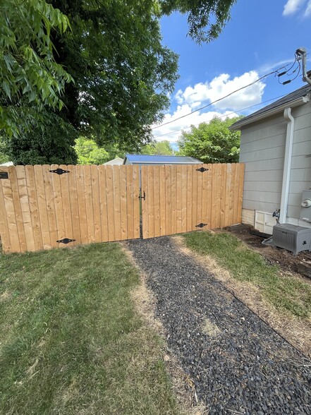 Fenced backyard - 1911 Palm St