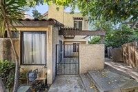 Building Photo - Spacious Condo Near Bakersfield College – Prime Location!