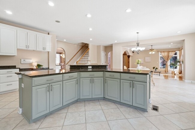 Building Photo - Ready NOW in The Reserve at Great Neck, Top-Rated Schools, Pet Friendly