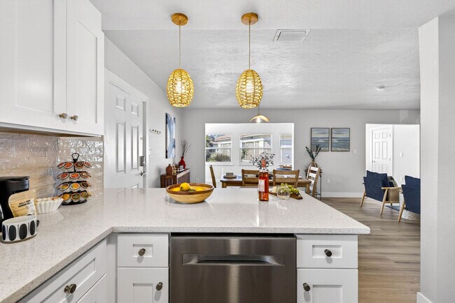 Building Photo - 153 Vista Hermosa Cir