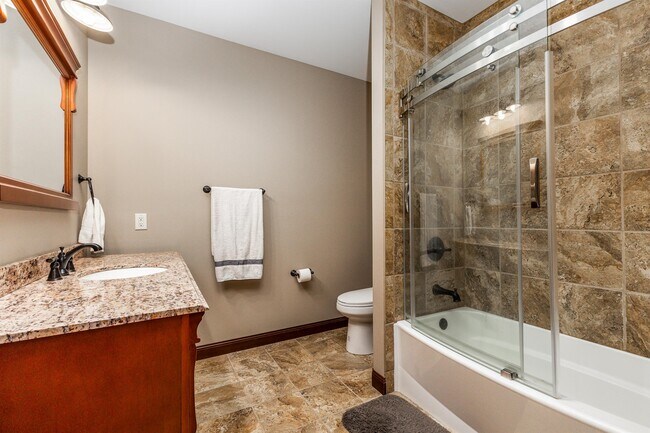 Building Photo - 1762 Creek Wood Dr