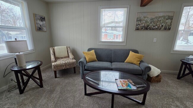 Building Photo - 542 Whitney Ave