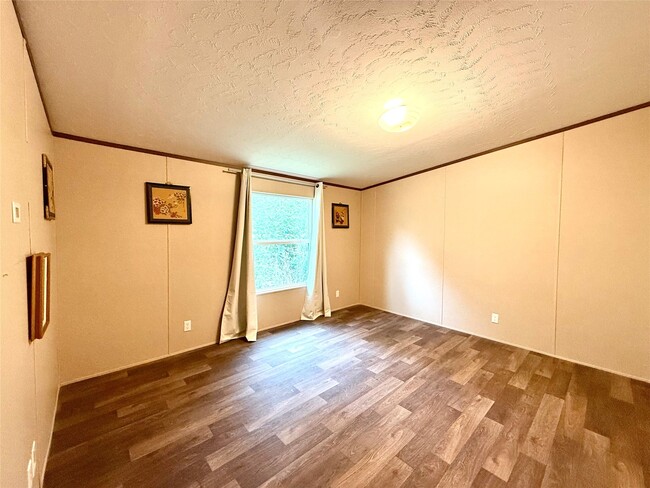 Building Photo - 17008 FM 1484 Rd