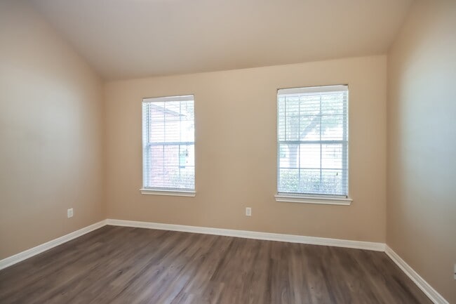 Building Photo - 308 Broken Pine Ct