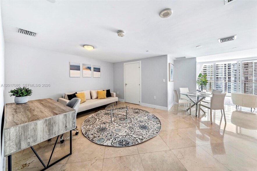 Building Photo - 200 Biscayne Boulevard Way