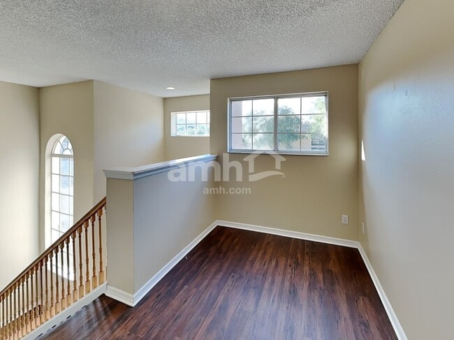 Building Photo - 633 Prince Ln