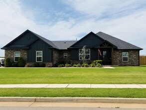 Building Photo - 4692 Adraina Wy