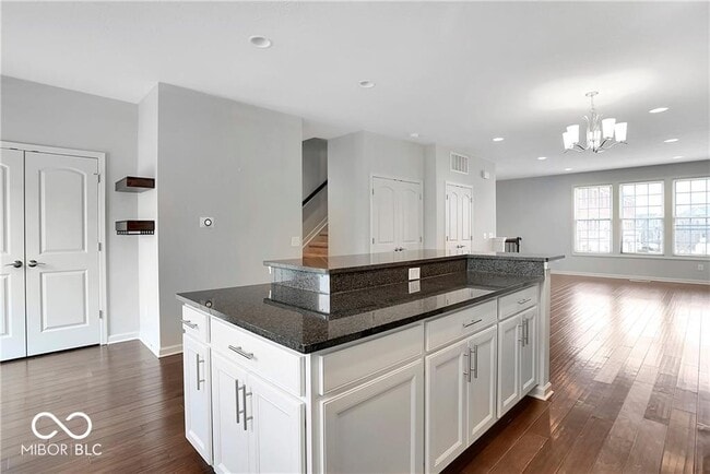 Building Photo - 2025 Broughton St