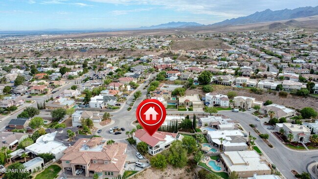 Building Photo - 6528 Calle Placido Dr