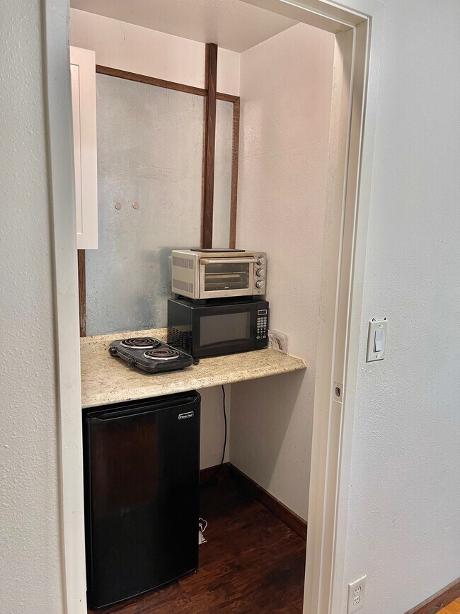 Building Photo - 3 Ala Loop