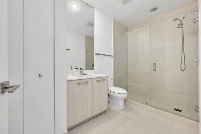 Building Photo - Remarks:	Enjoy stunning Skyline and Bay views from the wraparound balcony of this furnished 2-bed...