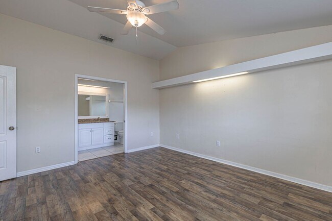 Building Photo - 9084 Caloosa Rd