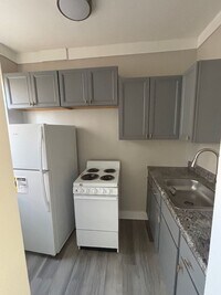 Building Photo - NCH - 850-852 E Livingston Ave.