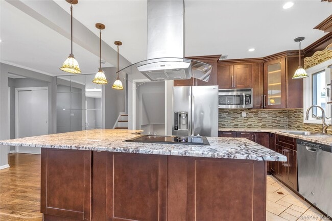 Building Photo - 5 Glenbrook Rd