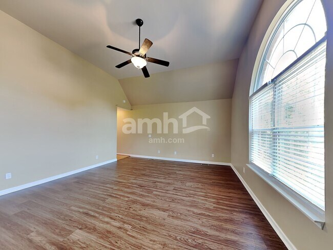 Building Photo - 6544 Broken Bow Dr