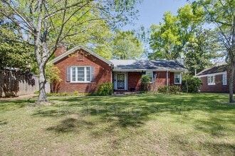 Building Photo - 328 Central Cove