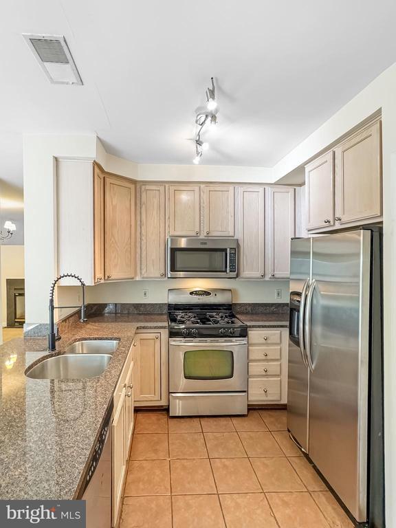 Building Photo - 1546 Northern Neck Dr