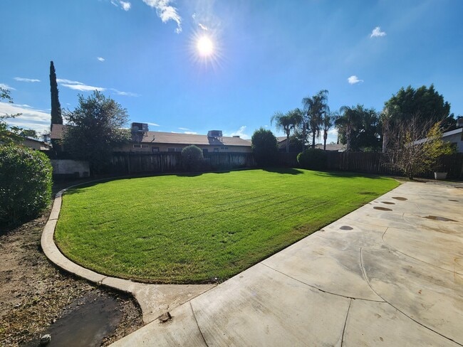 Building Photo - 3501 Adanac Ct