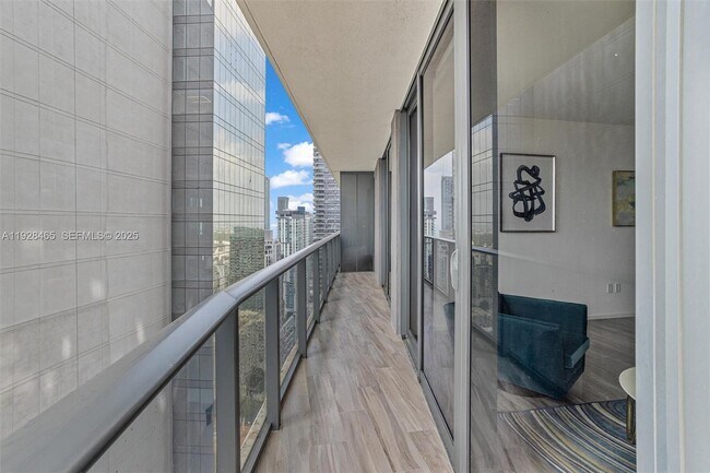 Building Photo - 801 S Miami Ave