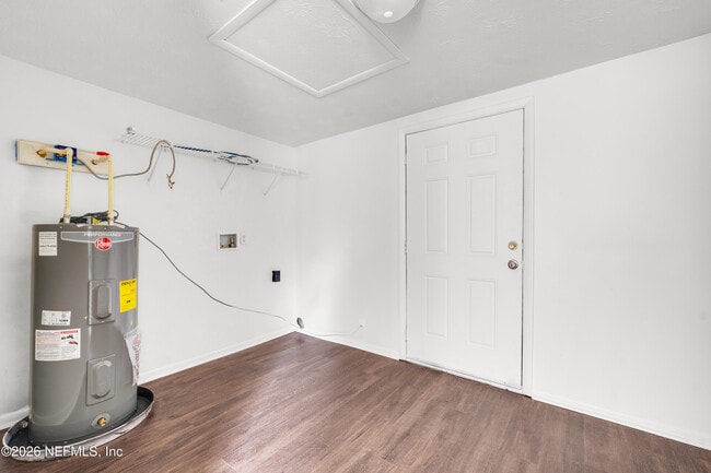 Building Photo - 3035 Lucoma Dr