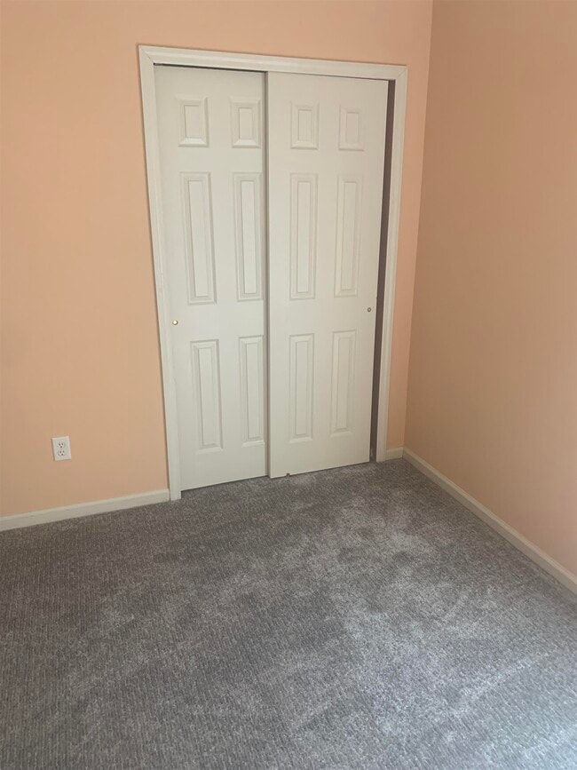Building Photo - 200 Sienna Pl