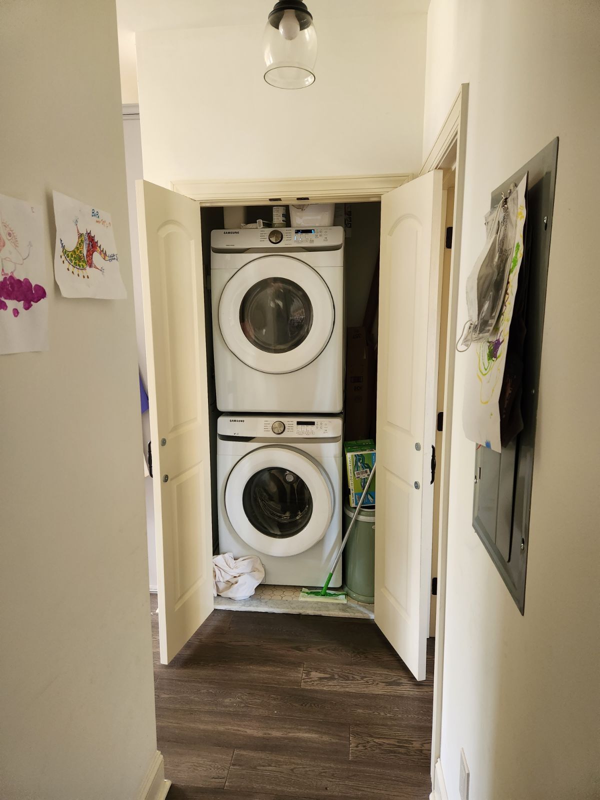 Laundry - 240 W Tulpehocken St
