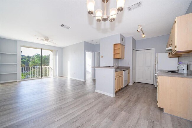 Building Photo - 8900 Legacy Ct
