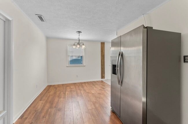 Building Photo - 2302 Norfolk St