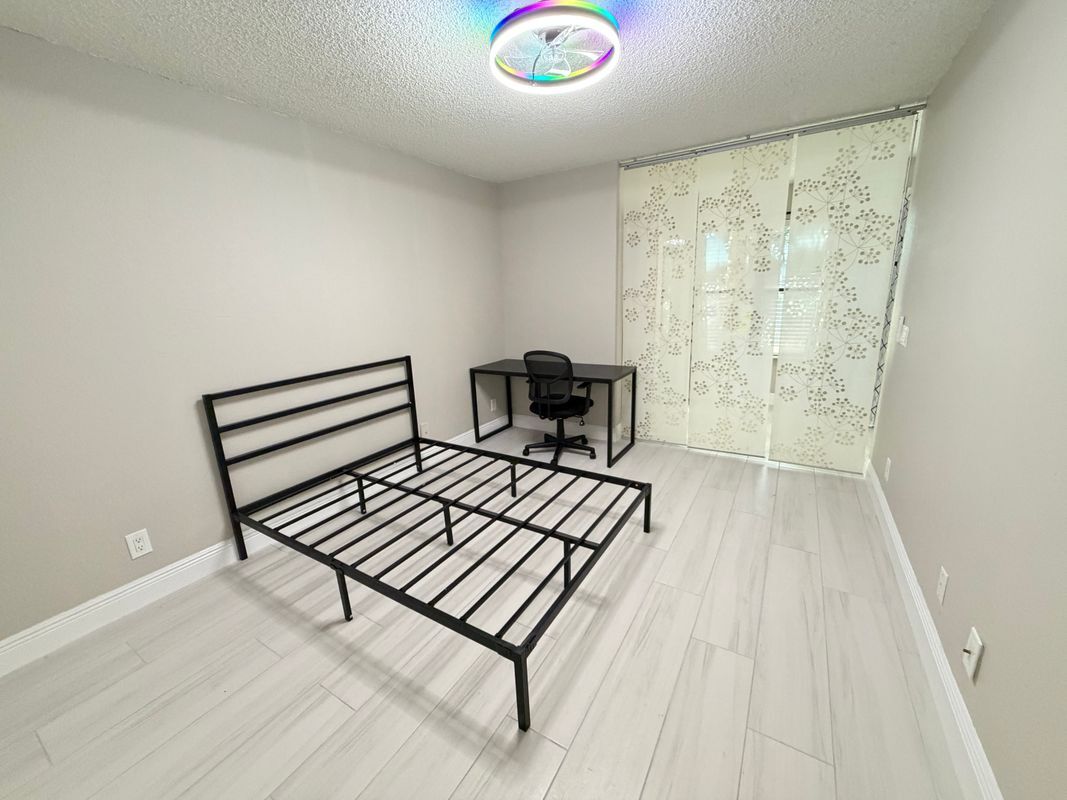 Building Photo - 2900 S University Dr