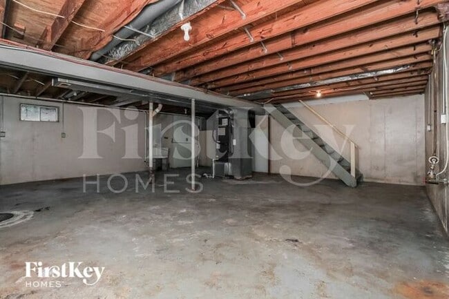 Building Photo - 3573 Hazelwood Dr