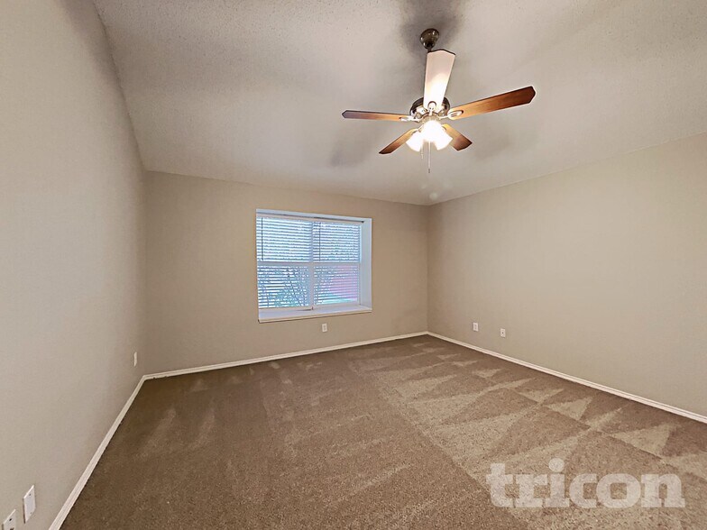 Building Photo - 1703 Ash Ln