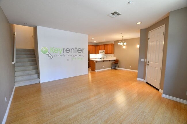 Building Photo - Townhouse in the heart of San Elijo Hills |  San Marcos