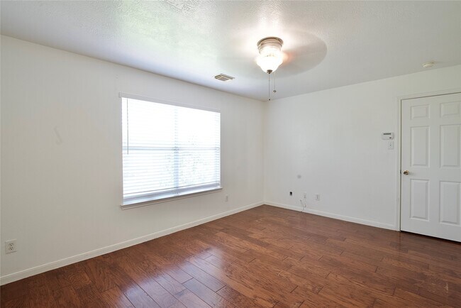 Building Photo - 21618 Misty Fall Ln