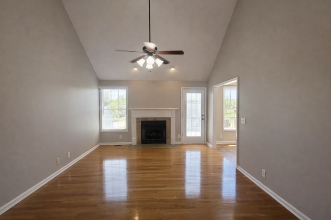 Building Photo - Stunning Split-Level Home with Space, Style & Scenic Views