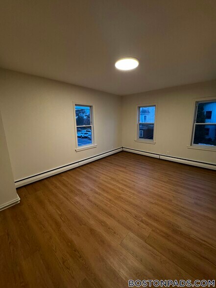 Building Photo - 656 Dorchester Ave