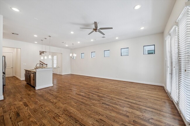 Building Photo - 4409 Schuler St