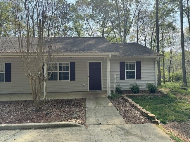 Building Photo - 1727 Oak Grove Church Rd