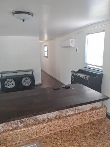 Building Photo - 9723 Tom St