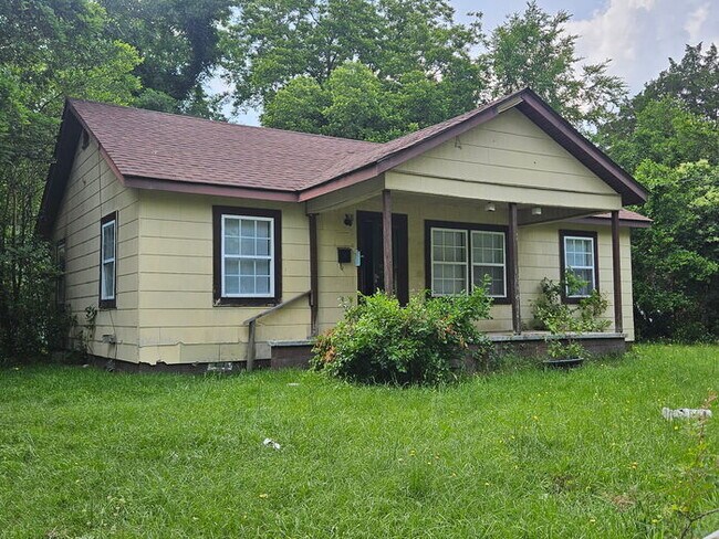 Primary Photo - Three Bedroom Ranch Home