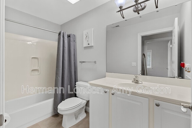 Building Photo - 751 Windberry Ct