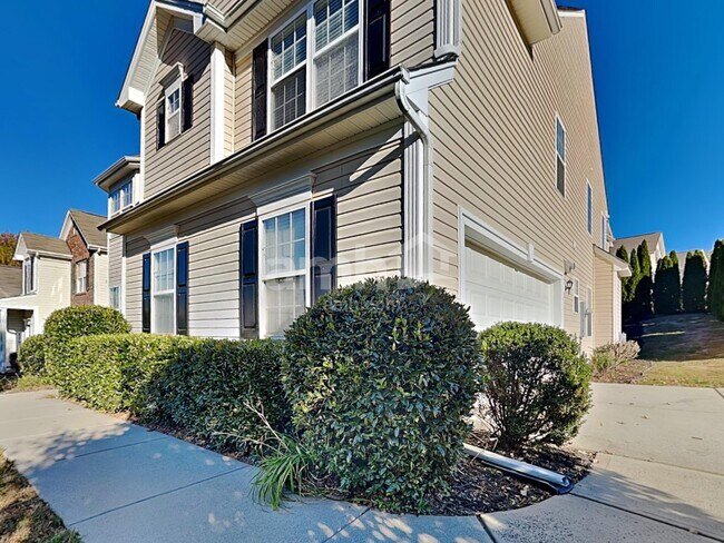 Building Photo - 7207 Tanners Creek Dr