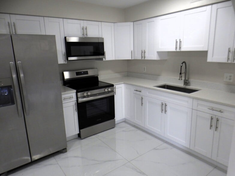 Building Photo - 4773 Orange Grove Blvd