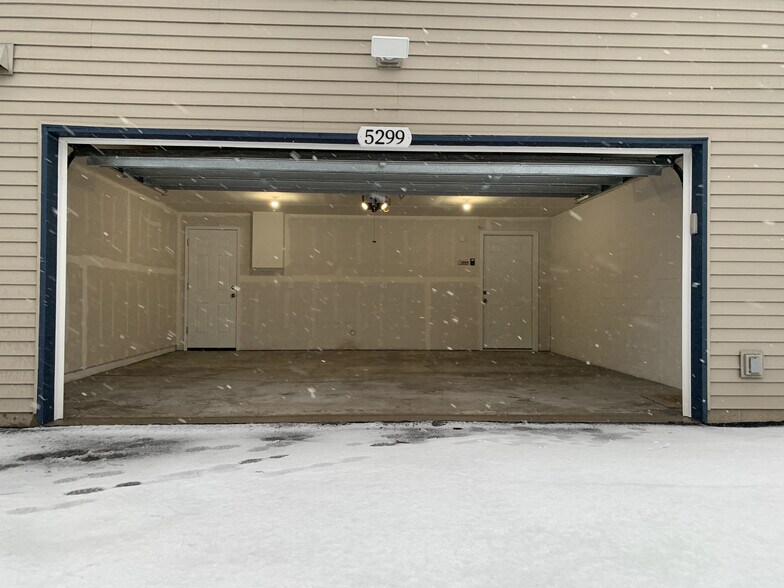 Building Photo - 5293 Manchester Dr