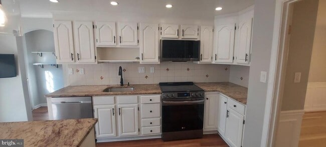 Building Photo - 19100 Annapolis Way