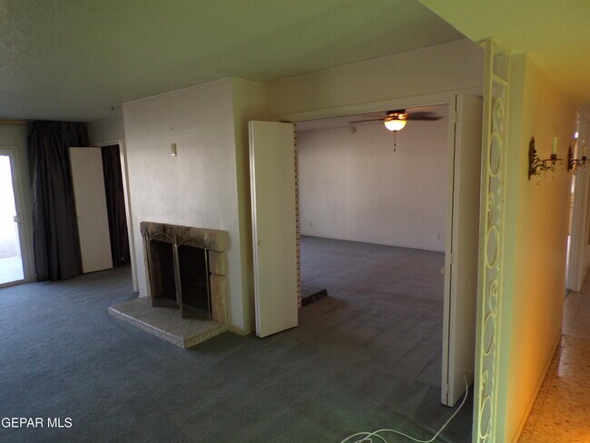 Building Photo - 4820 Louisiana St