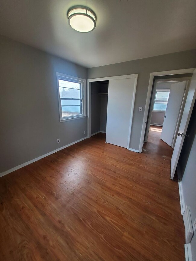Building Photo - 5834-5836 N 69th St. (Duplex)