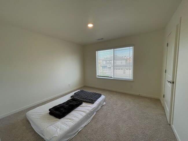Building Photo - Live Lavishly in Crystal Valley Ranch